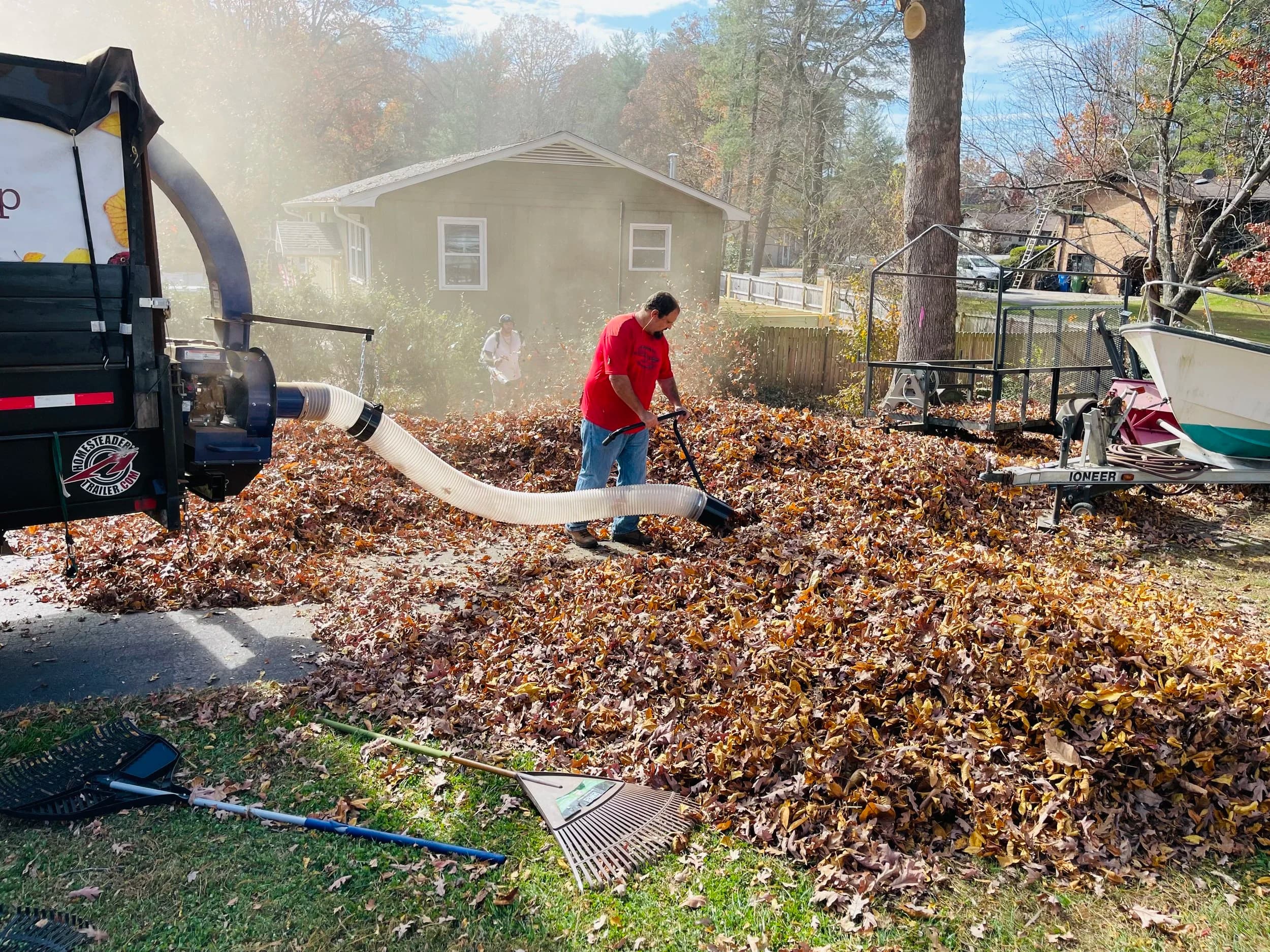 Leaf Removal Services in Yorktown, VA